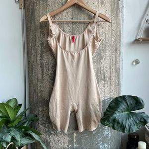 SPANX open bust mid thigh nude bodysuit size Large